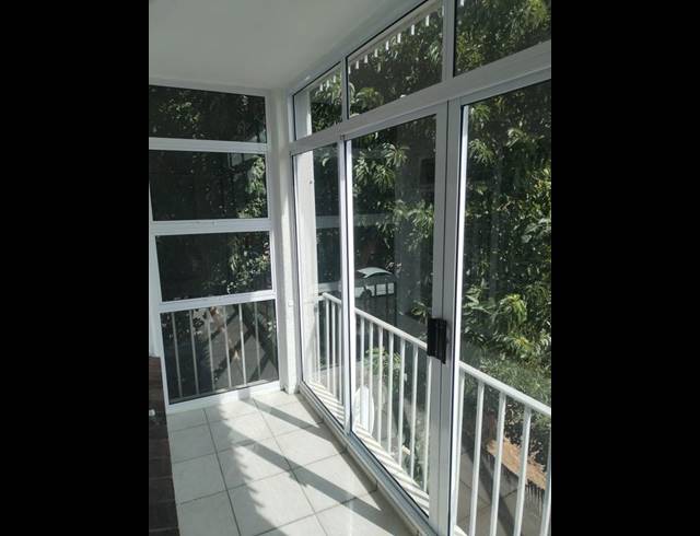 1 BEDROOM PROPERTY TO RENT IN RONDEBOSCH